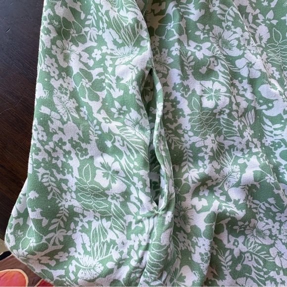 Lokahi Green and White floral swimwear super soft beautiful condition - Picture 5 of 6
